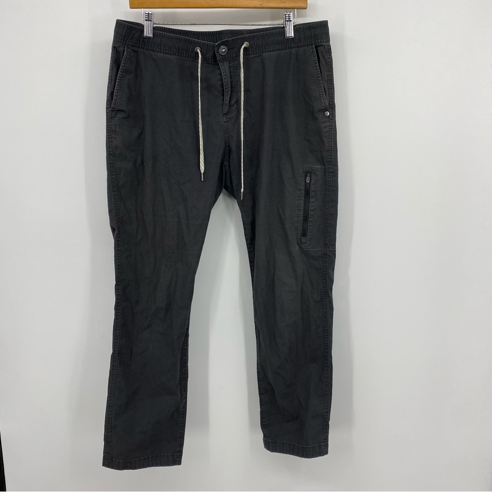 Vuori Men's Gray Pants